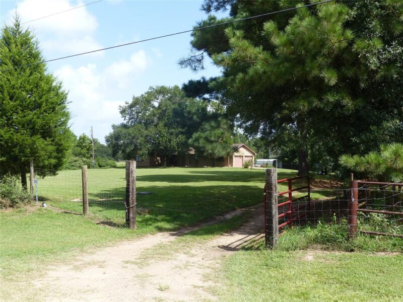 Sold Country Home on 2 Acres, Sealy Switzer Land and Auction Sealy, Texas Selling Land