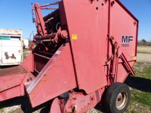 LOT 114 MF 1565 ROUND BALER 
