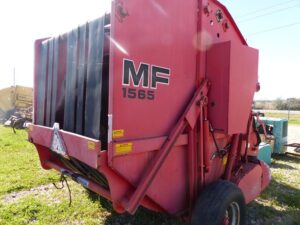 LOT 114 MF 1565 ROUND BALER 
