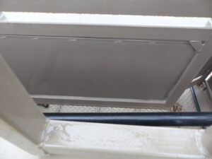 LOT 34 HD SQUEEZE CHUTE WITH VET CAGE 