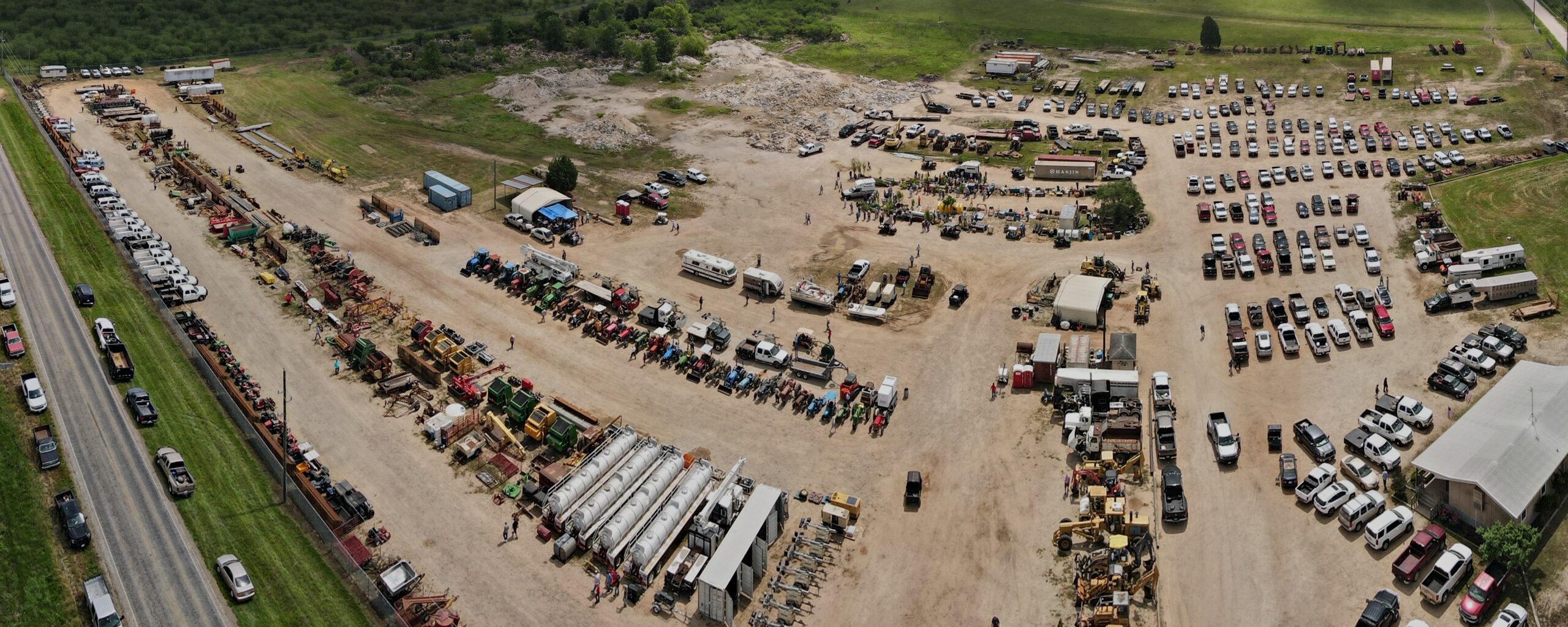 Sell your Used Farm Equipment, Construction Equipment and Trucks with Switzer Auction.