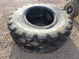 LOT 1380 GOODYEAR 23.1 - 26 TIRE 
