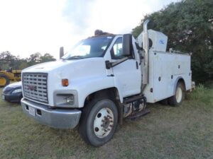 LOT 1 2006 GMC TOP KICK SERVICE TRUCK 