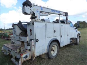 LOT 1 2006 GMC TOP KICK SERVICE TRUCK 