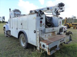 LOT 1 2006 GMC TOP KICK SERVICE TRUCK 