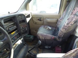 LOT 1 2006 GMC TOP KICK SERVICE TRUCK 