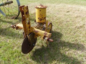 LOT 12 3 PT GOPHER MACHINE