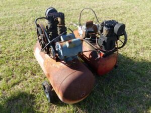 LOT 16 2 AIR COMPRESSORS 