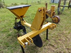 LOT 17 ARMSTRONG AG GOPHER MACHINE 