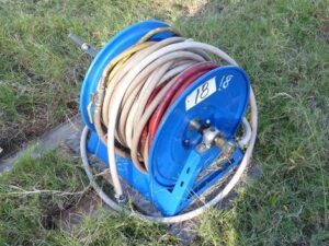 LOT 18 AIR HOSE REEL 