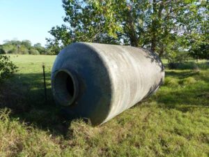 LOT 20 LARGE FIBERGLASS WATER TANK 