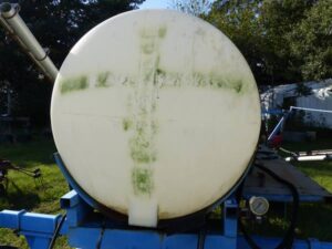 LOT 26 DUAL TANK 300 GAL SPRAY RIG WITH 34 FT BOOMS 