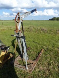 LOT 29 ENGINE HOIST AND TRANSMISSION JACK 