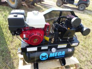 LOT 2939 MEGA 30 GALLON AIR COMPRESSOR 