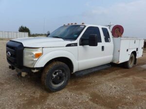 LOT 3086 2011 FORD F350 DUALLY TRUCK 