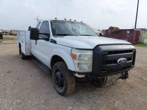LOT 3086 2011 FORD F350 DUALLY TRUCK 