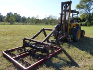 LOT 35 JOHN DEERE 80C FORKLIFT 