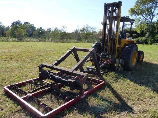 LOT 35 JOHN DEERE 80C FORKLIFT 1