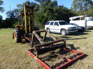 LOT 35 JOHN DEERE 80C FORKLIFT 