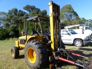 LOT 35 JOHN DEERE 80C FORKLIFT 