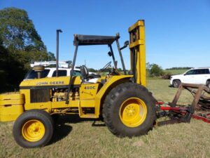 LOT 35 JOHN DEERE 80C FORKLIFT 