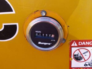 LOT 35 JOHN DEERE 80C FORKLIFT 