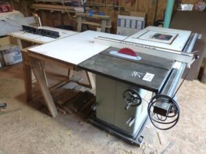 LOT 39 DELTA UNISAW 10" TILTING ARBOR SAW 