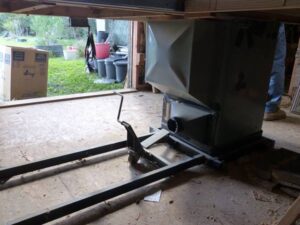 LOT 39 DELTA UNISAW 10" TILTING ARBOR SAW 