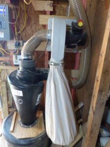 LOT 40 ONEIDA SUPER DUST DEPUTY SAWDUST COLLECTOR
