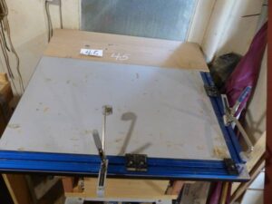 LOT 45 KLAMP TABLE MOUNTED ON RIDGID ROLLING TABLE 