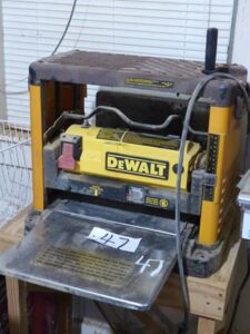 LOT 47 DEWALT 12 1/2" PLANER WITH TABLE 