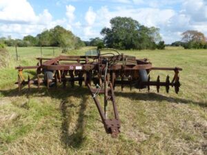 LOT 50 JOHN DEERE 16 FT DOUBLE OFFSET DISC 