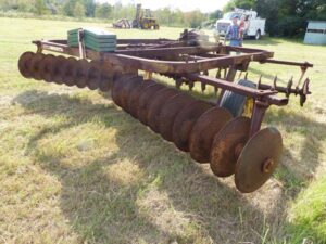 LOT 50 JOHN DEERE 16 FT DOUBLE OFFSET DISC 