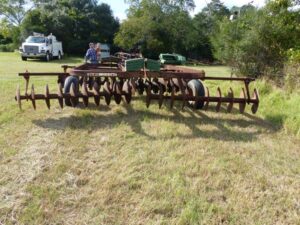 LOT 50 JOHN DEERE 16 FT DOUBLE OFFSET DISC 