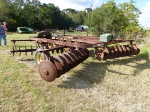 LOT 50 JOHN DEERE 16 FT DOUBLE OFFSET DISC 