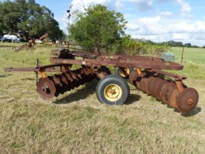 LOT 50 JOHN DEERE 16 FT DOUBLE OFFSET DISC 