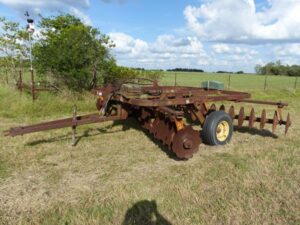 LOT 50 JOHN DEERE 16 FT DOUBLE OFFSET DISC 