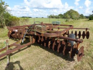 LOT 50 JOHN DEERE 16 FT DOUBLE OFFSET DISC 
