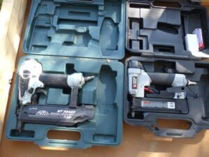 LOT 65 2 NAILERS & 1 JIGSAW 