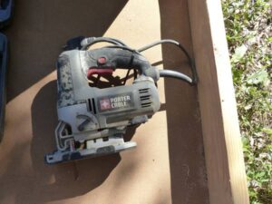 LOT 65 2 NAILERS & 1 JIGSAW 