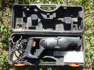 LOT 66 CRAFTSMAN ELECTRIC RECIPROCATING SAW WITH CASE 