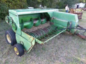 LOT 7 JD 348 SQUARE BALER 