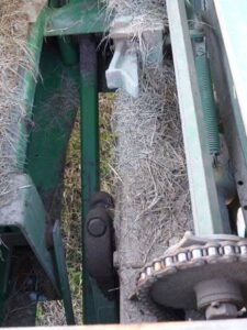 LOT 7 JD 348 SQUARE BALER 