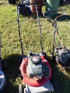 LOT 77 HONDA HR194 HB 20 LAWN MOWER W/BAGGER,