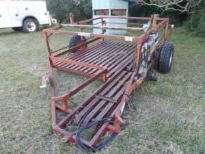 LOT 8 STEFFIN SYSTEM SQUARE BALER HAY ACCUMULATOR 