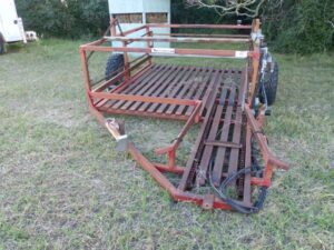 LOT 8 STEFFIN SYSTEM SQUARE BALER HAY ACCUMULATOR 