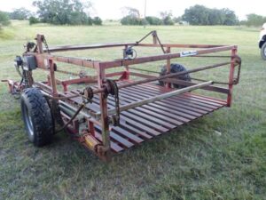 LOT 8 STEFFIN SYSTEM SQUARE BALER HAY ACCUMULATOR 