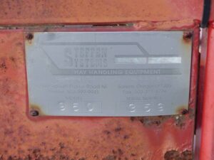 LOT 8 STEFFIN SYSTEM SQUARE BALER HAY ACCUMULATOR 