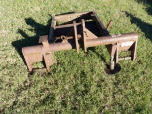 LOT 83 3 PT CARRIER FRAME 