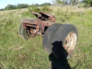 LOT 84 FIFTH WHEEL DOLLY TRAILER 